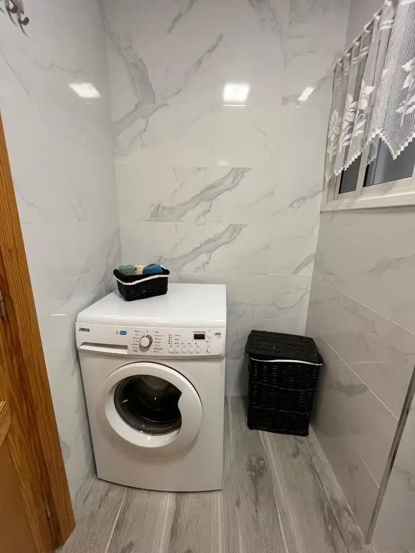 Baño de Piso de alquiler en Las Palmas de Gran Canaria con Terraza y Amueblado