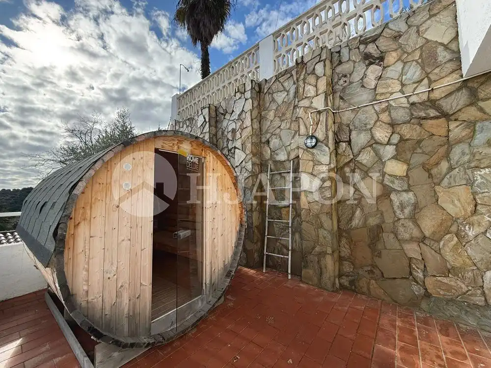 Vista exterior de Casa o chalet en venta en Alella con Aire acondicionado, Calefacción y Jardín privado
