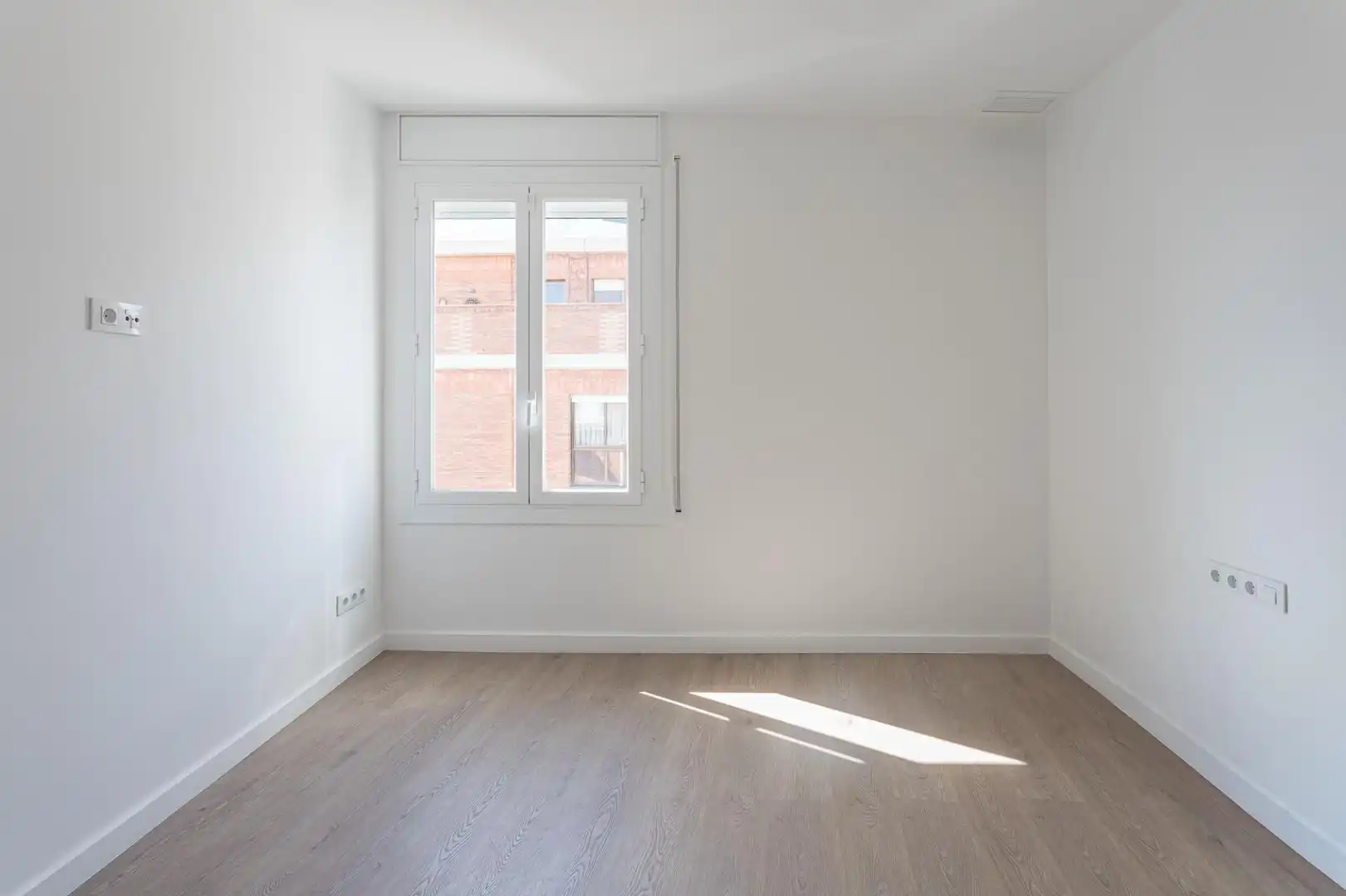 Dormitori de Àtic de lloguer en Barcelona amb Aire condicionat, Calefacció i Parquet