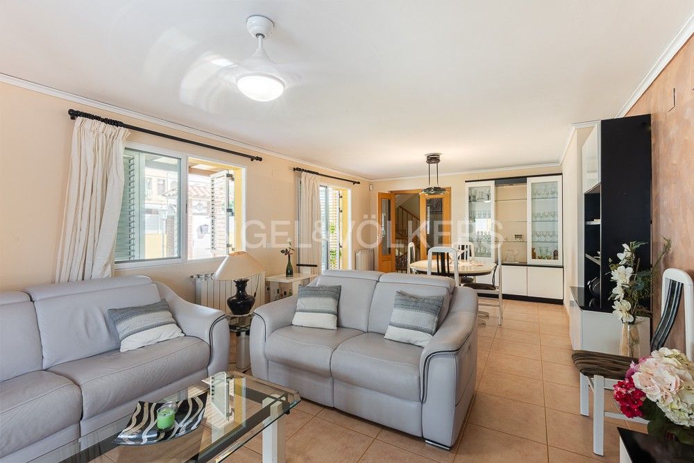 Sala d'estar de Casa o xalet en venda en Benicasim / Benicàssim amb Aire condicionat, Calefacció i Jardí privat