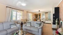 Sala d'estar de Casa o xalet en venda en Benicasim / Benicàssim amb Aire condicionat, Calefacció i Jardí privat