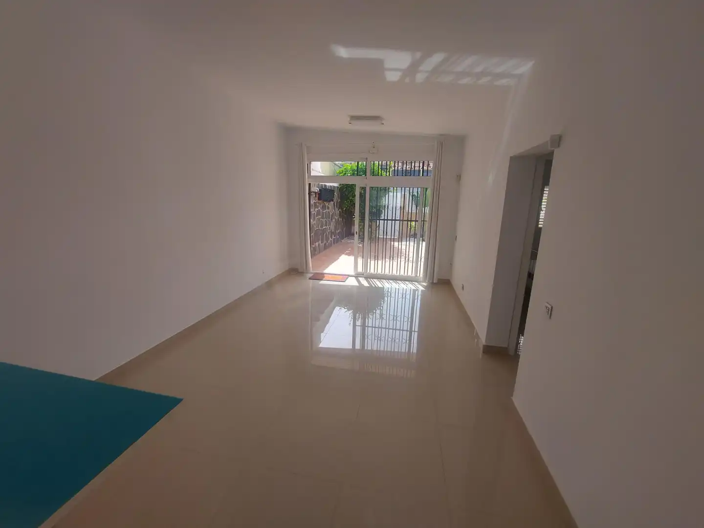 Casa adosada de lloguer en San Bartolomé de Tirajana amb Aire condicionat, Jardí privat i Terrassa