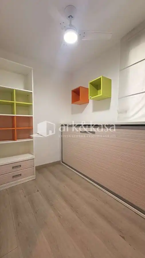 Schlafzimmer von Wohnung zur Miete in Valencia mit Klimaanlage, Abstellraum und Möbliert