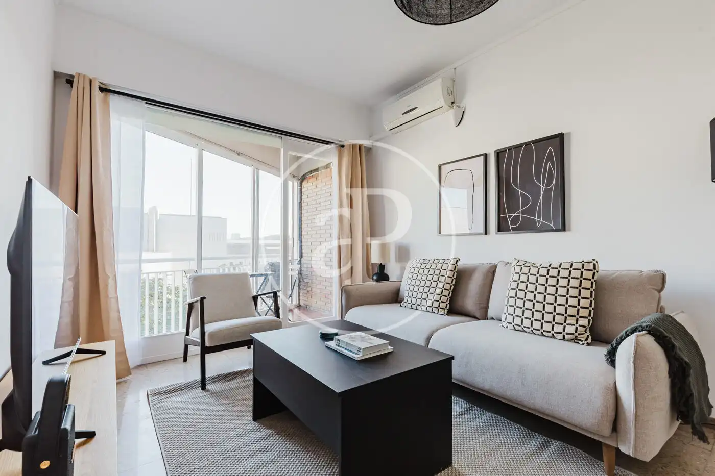 Living room of Flat for rent in Barcelona  with Air Conditioner, Heating and Furnished