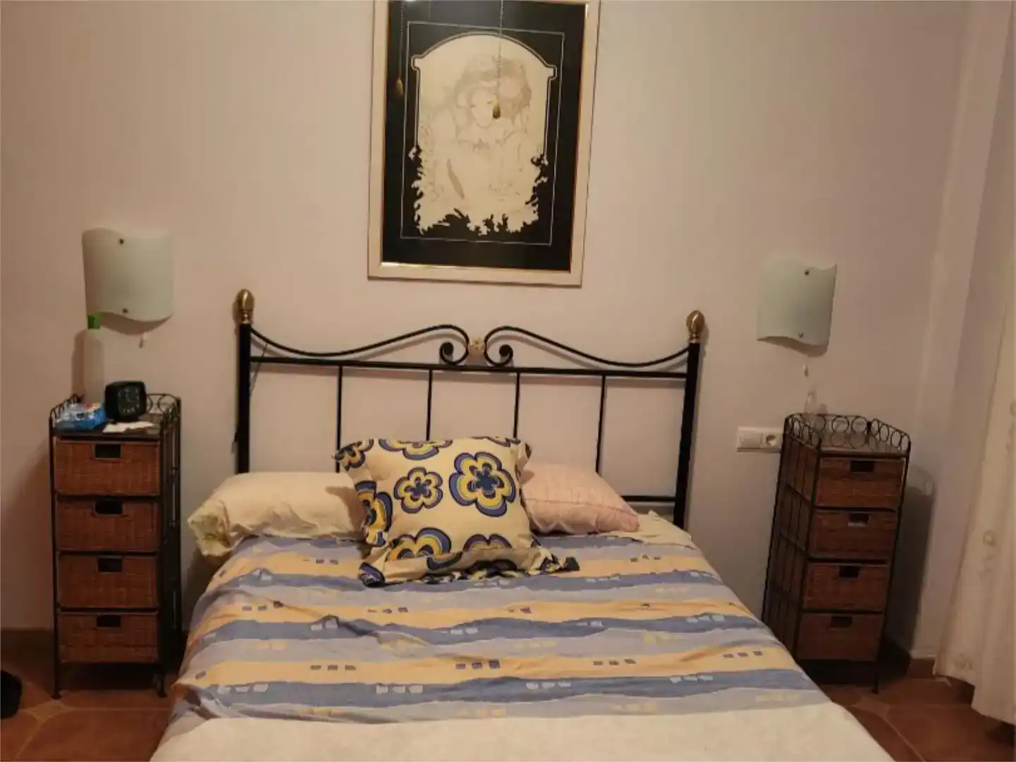 Habitación de Casa adosada en venta en Real con Trastero y Balcón