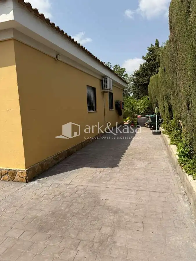 Exterior view of Houses for sale in Llíria  with Air Conditioner, Heating and Private garden