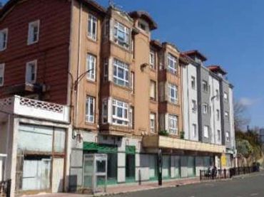Local comercial en venda a Peñacastillo - Nueva Montaña