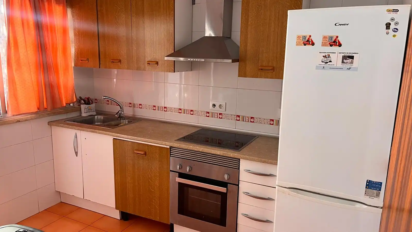 Flat for rent in Calle Manuel Saldaña, Maria Auxiliadora - Barriada de Llera