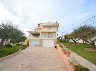 Detached house with pool for sale in Closa de Vinaròs - Ermita