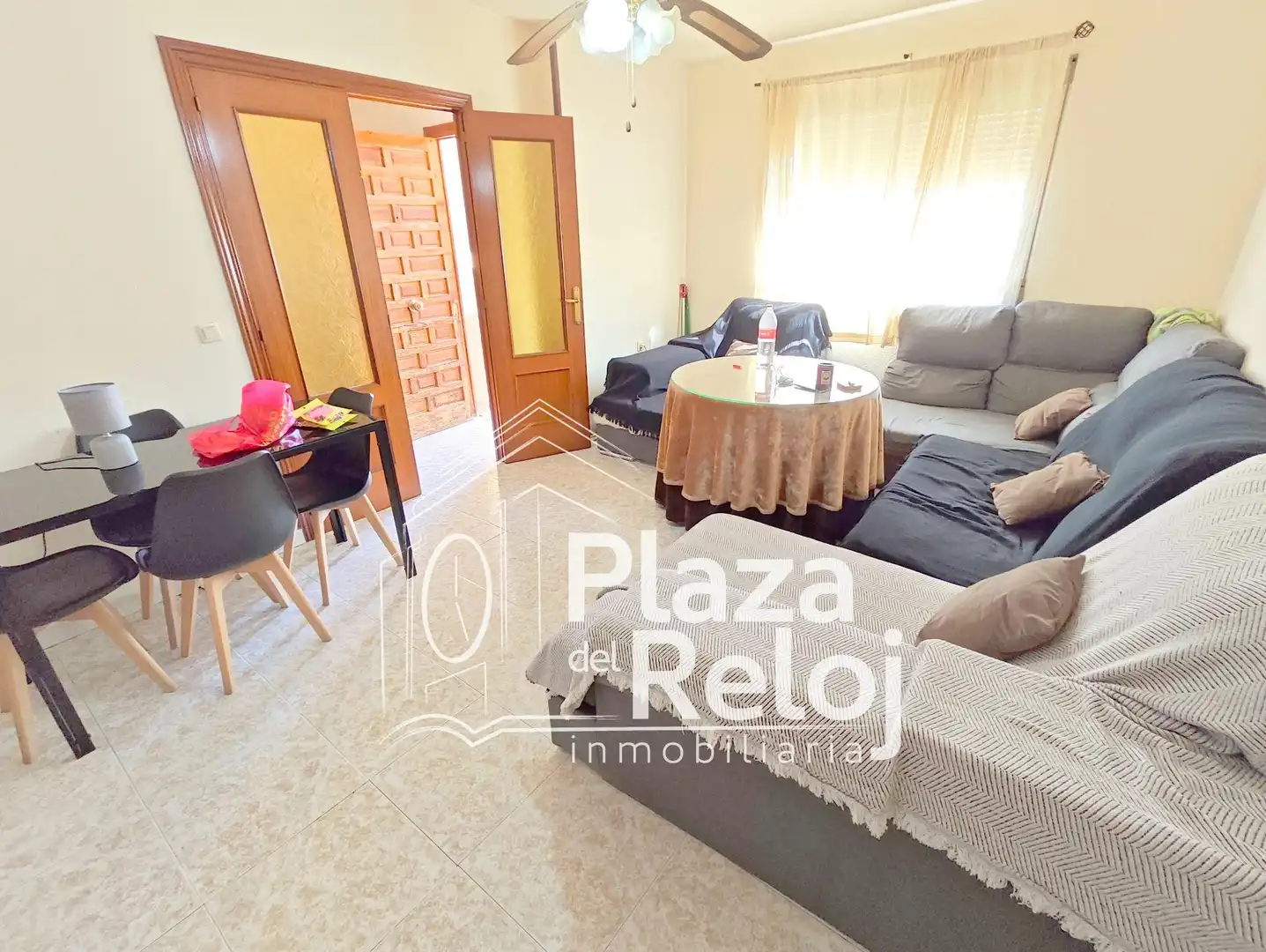 Sala d'estar de Casa adosada en venda en Las Herencias amb Balcó