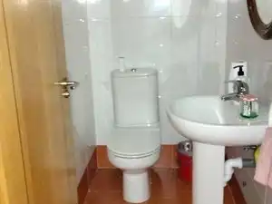 Badezimmer von Büro zur Miete in Gijón  mit Heizung