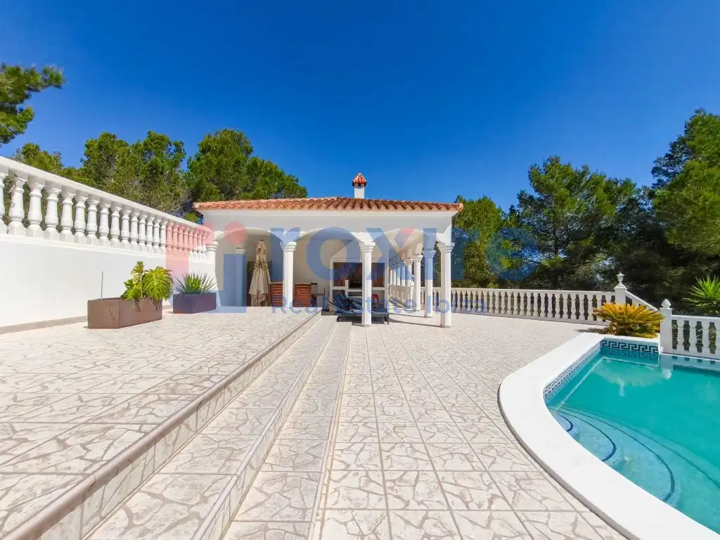 Vista exterior de Casa o xalet de lloguer en Sant Josep de sa Talaia amb Aire condicionat, Jardí privat i Terrassa