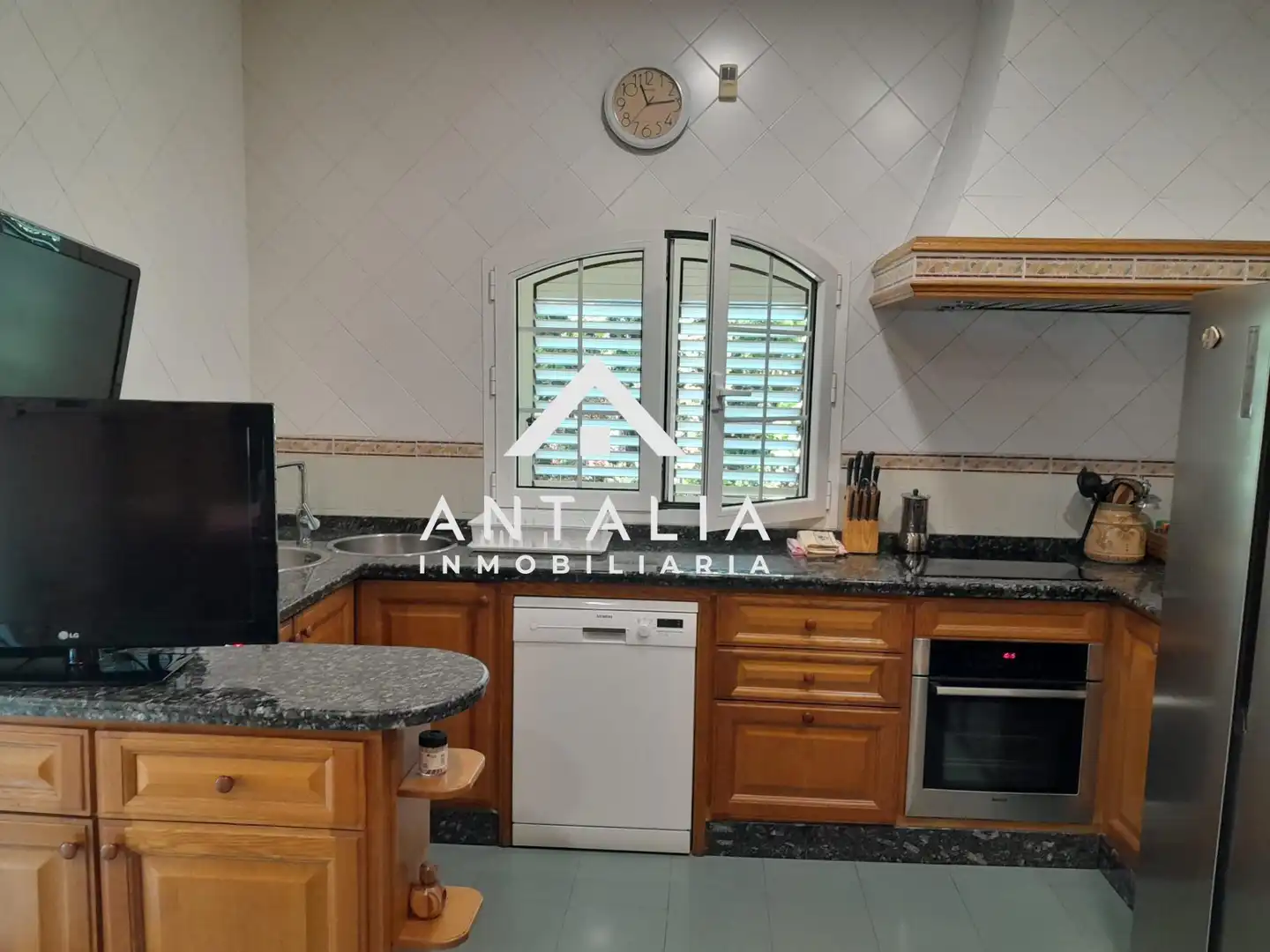 Cuina de Casa o xalet en venda en Cáceres amb Aire condicionat, Calefacció i Terrassa