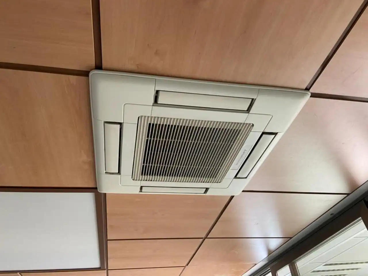 Oficina de lloguer a Montornès del Vallès, imagen 10