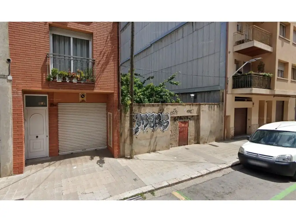 Terreny residencial en venda a Carrer de l'Oliva, 87, Figueres, Espanya