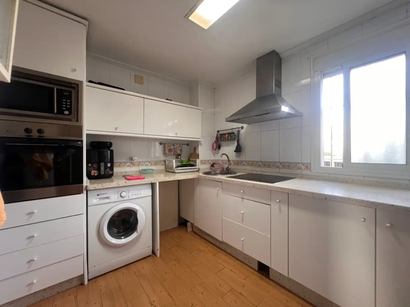 Cocina de Piso en venta en Sevilla con Terraza y Balcón