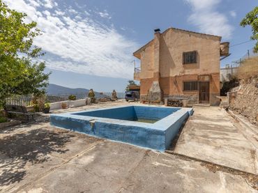 Casa con piscina in vendita a Calle EXTRARRADIO 008