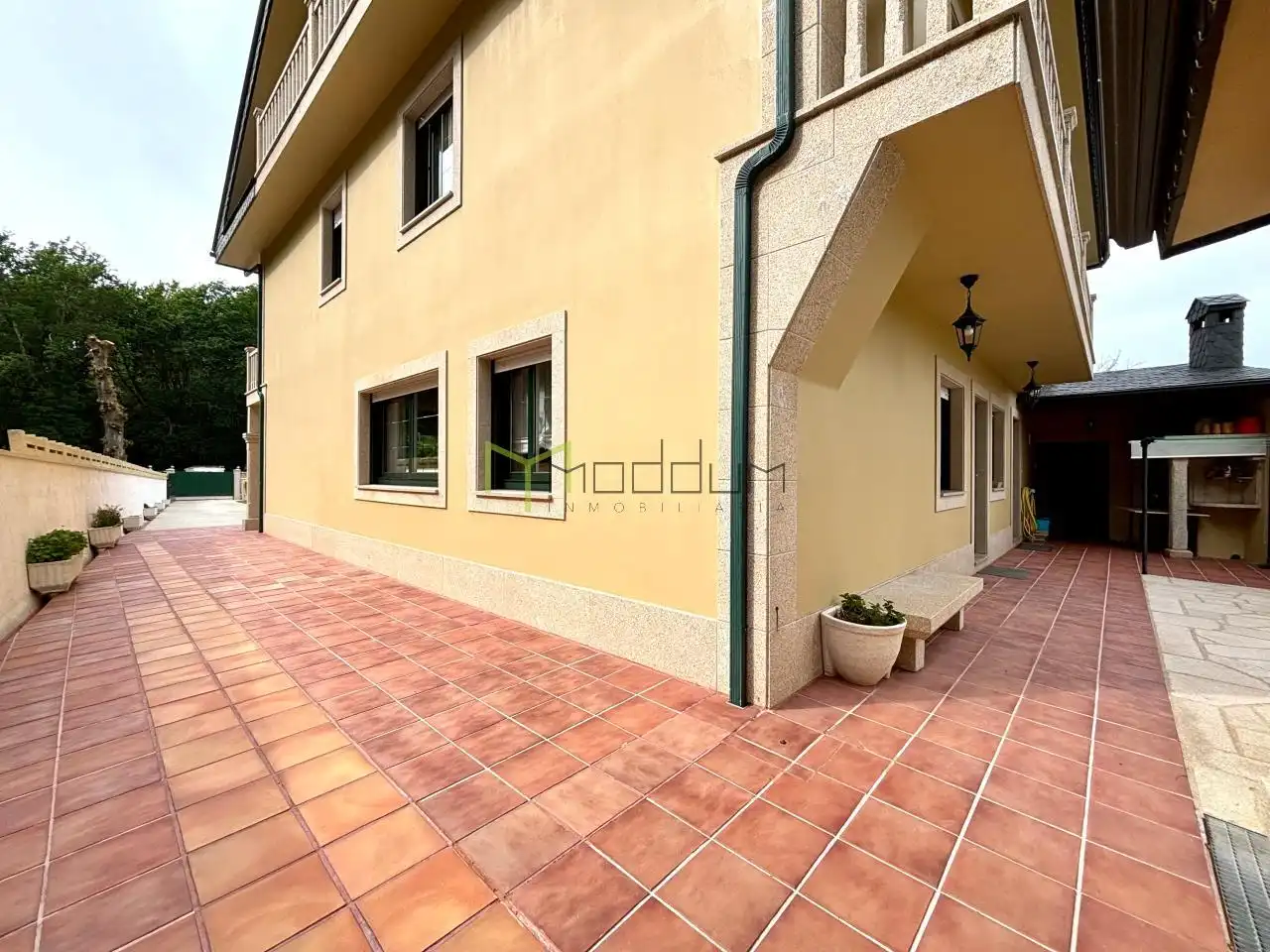 Vista exterior de Casa o chalet en venta en Ames con Calefacción, Jardín privado y Parquet