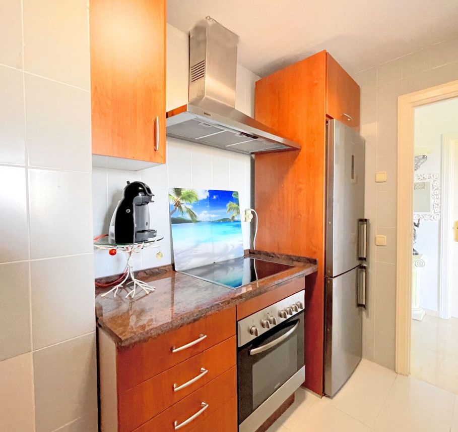 Kitchen of Flat for sale in Estepona  with Terrace, Furnished and Oven