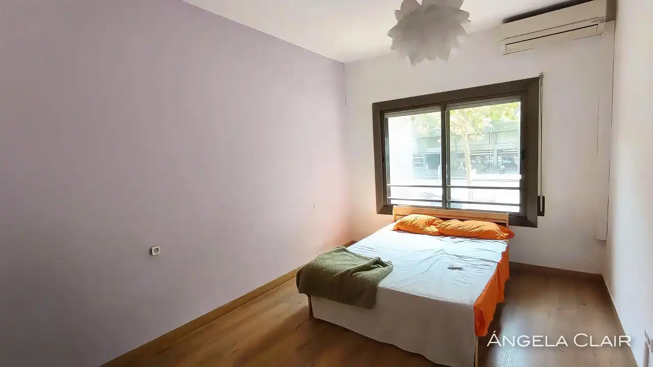 Bedroom of Flat for sale in Barcelona  with Air Conditioner, Heating and Parquet flooring