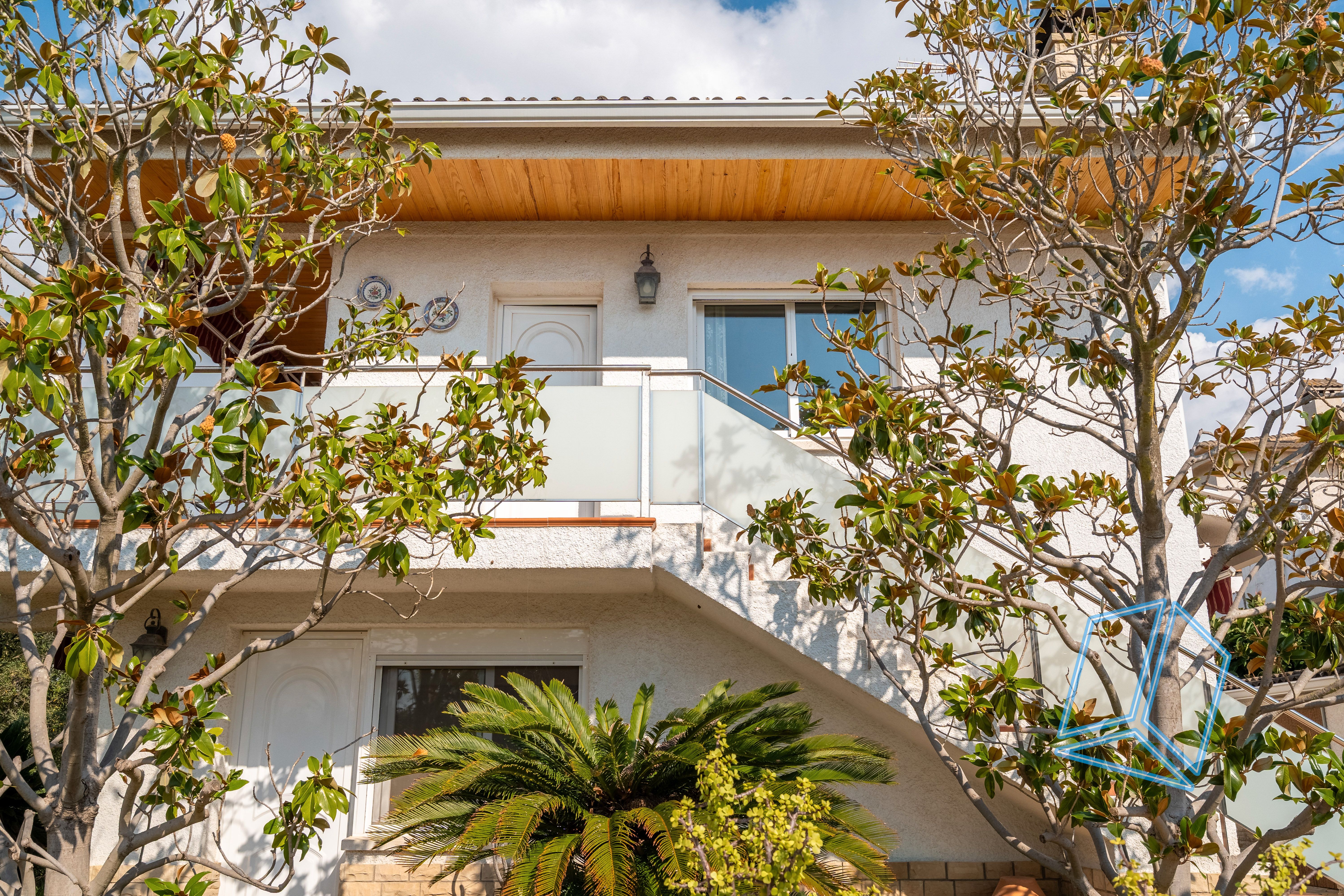 Vista exterior de Casa o chalet en venta en  Barcelona Capital con Calefacción y Terraza