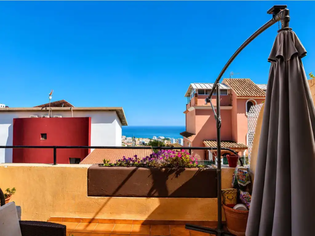 Terraza de Casa adosada en venta en Benalmádena con Aire acondicionado, Jardín privado y Amueblado