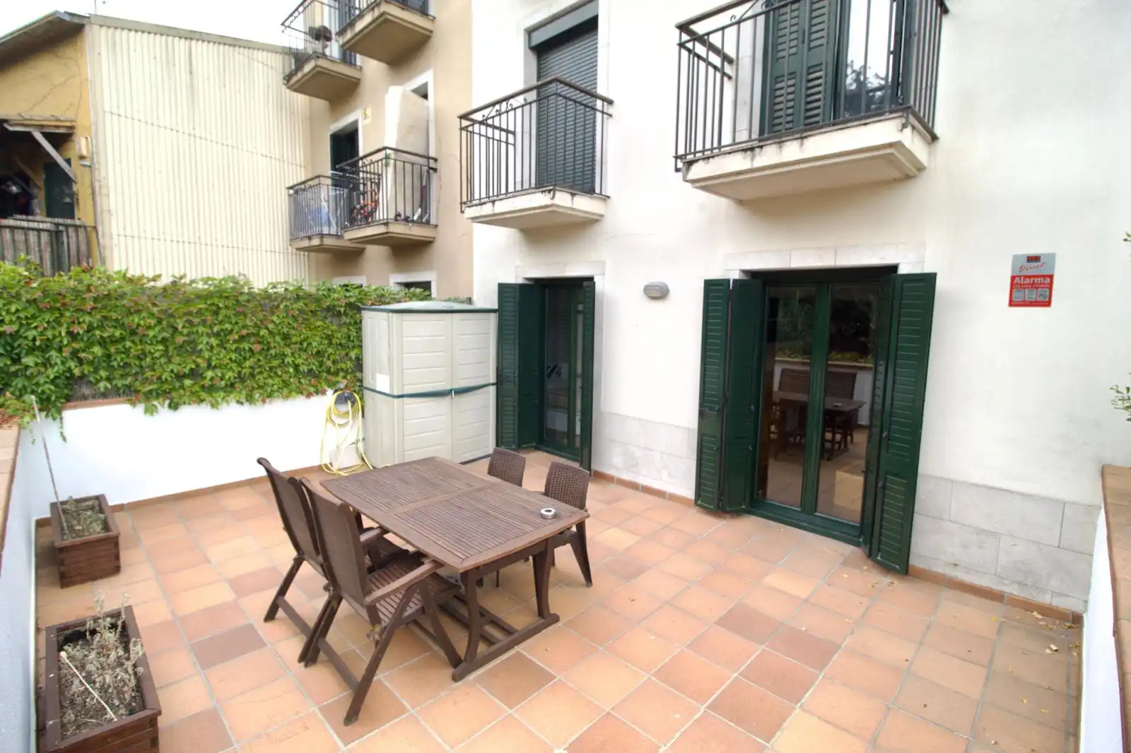 Terrasse von Erdgeschoss zum Verkauf in Vilalba Sasserra mit Klimaanlage, Heizung und Terrasse
