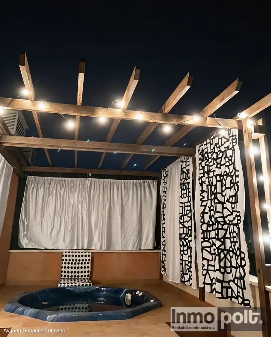 Habitación de Ático de alquiler en Vera con Aire acondicionado, Terraza y Amueblado