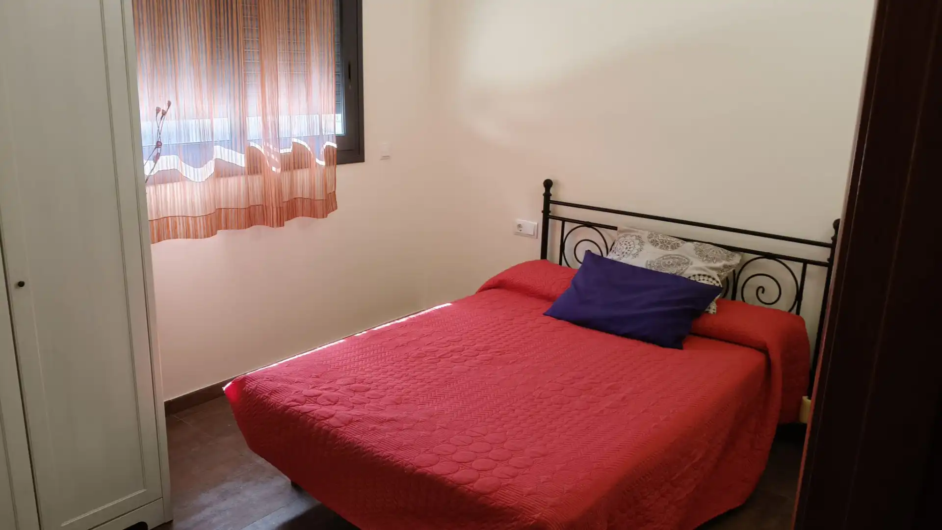 Habitación de Casa o chalet en venta en Calafell con Calefacción, Terraza y Trastero
