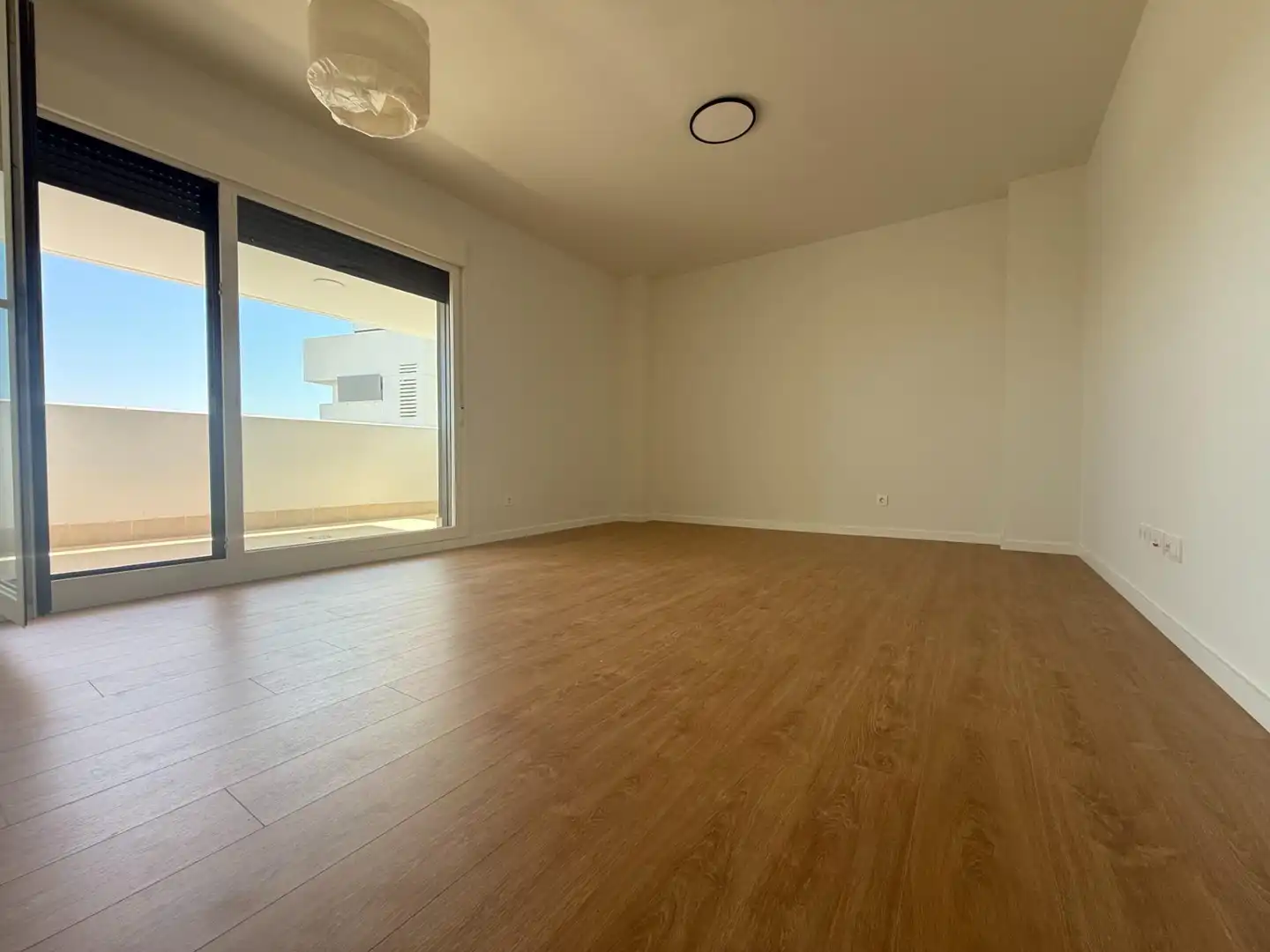 Wohnzimmer von Wohnung zur Miete in Sevilla mit Klimaanlage