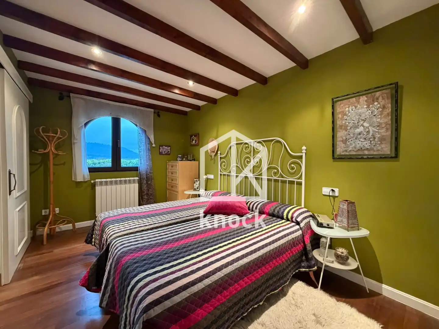 Dormitori de Casa o xalet en venda en Villaviciosa amb Calefacció, Jardí privat i Parquet