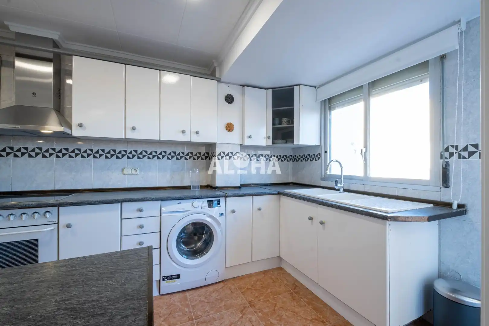 Cuina de Apartament de lloguer en Moncada amb Aire condicionat, Moblat i Balcó