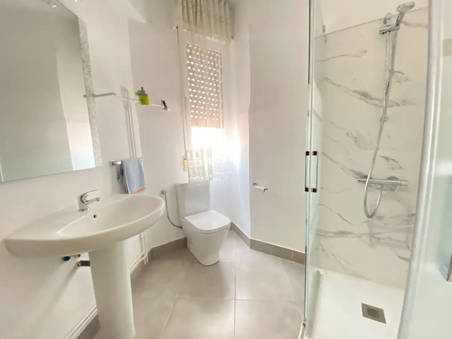 Baño de Piso en venta en Bilbao  con Amueblado