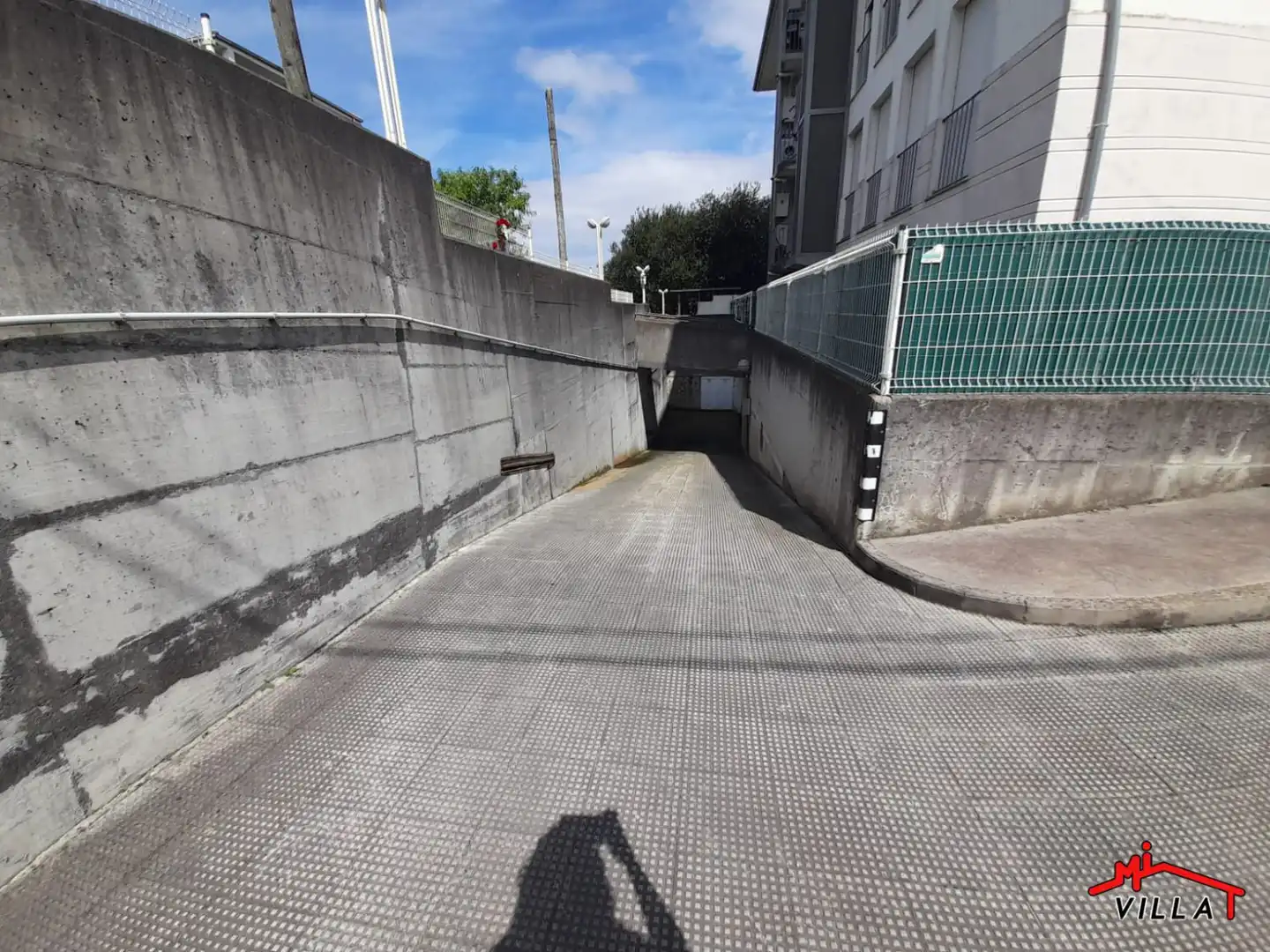 Parking of Ground floor for sale in Bárcena de Cicero  with Heating, Storage room and Furnished
