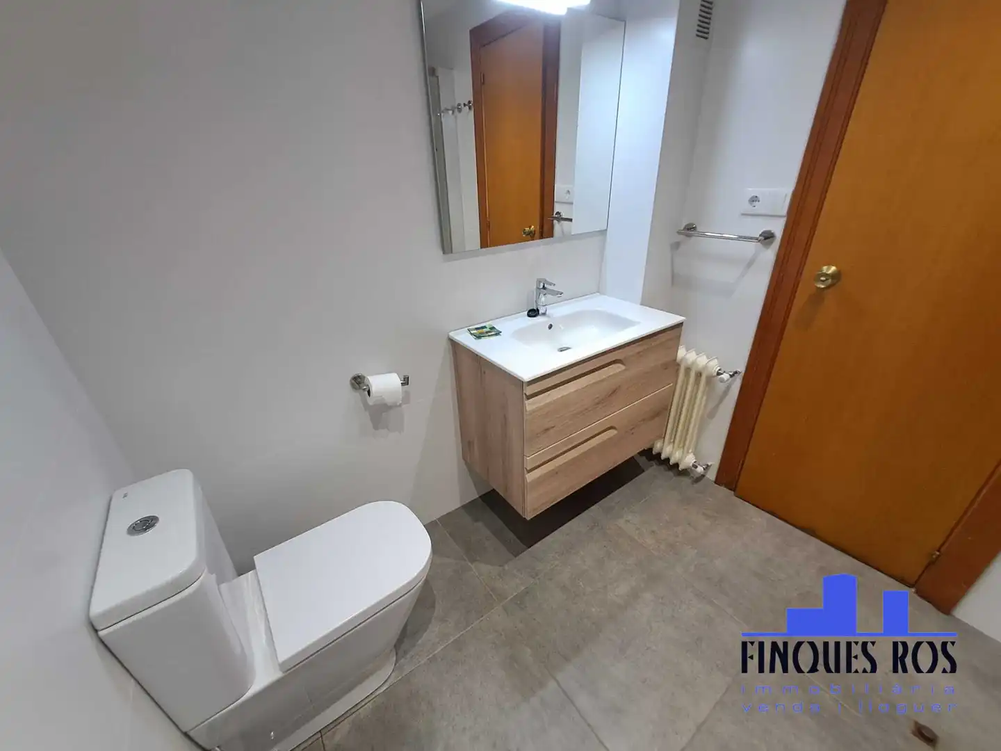 Badezimmer von Wohnung zur Miete in Vinaròs mit Möbliert und Haustechnik