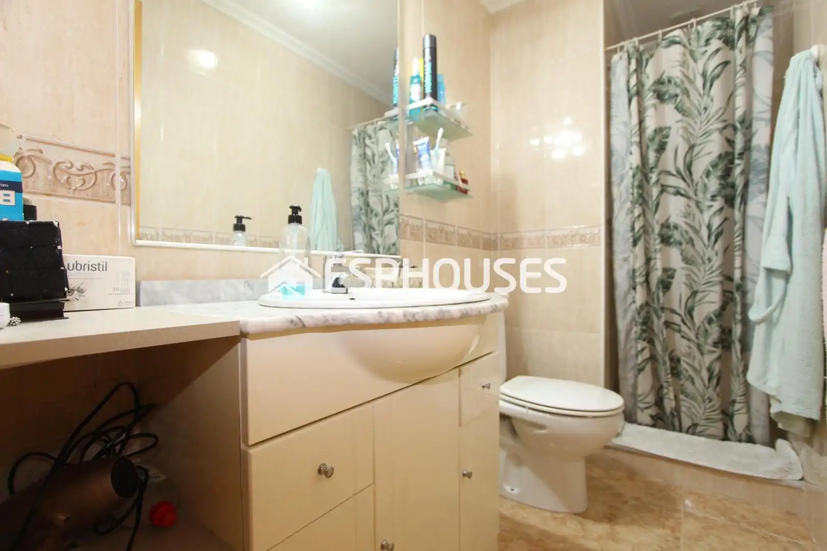 Baño de Apartamento en venta en Guardamar del Segura con Terraza y Balcón