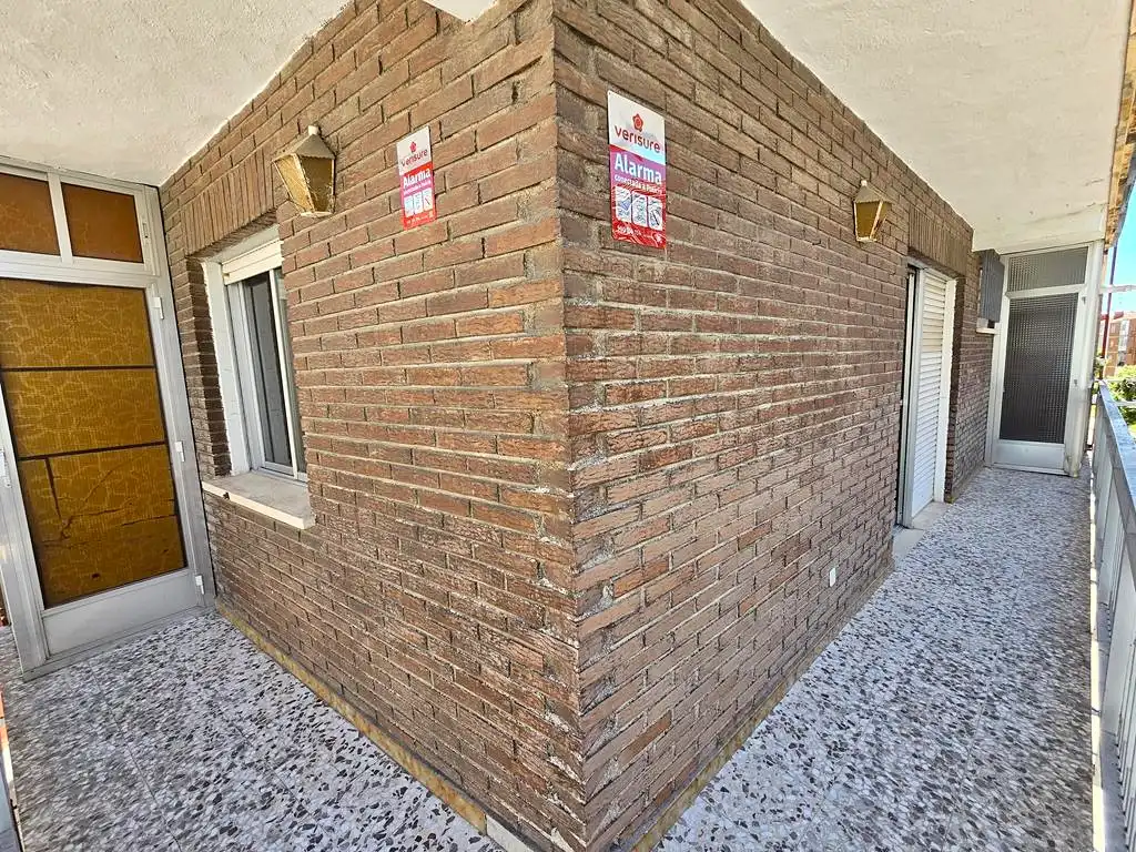 Vista exterior de Pis en venda en Leganés amb Terrassa