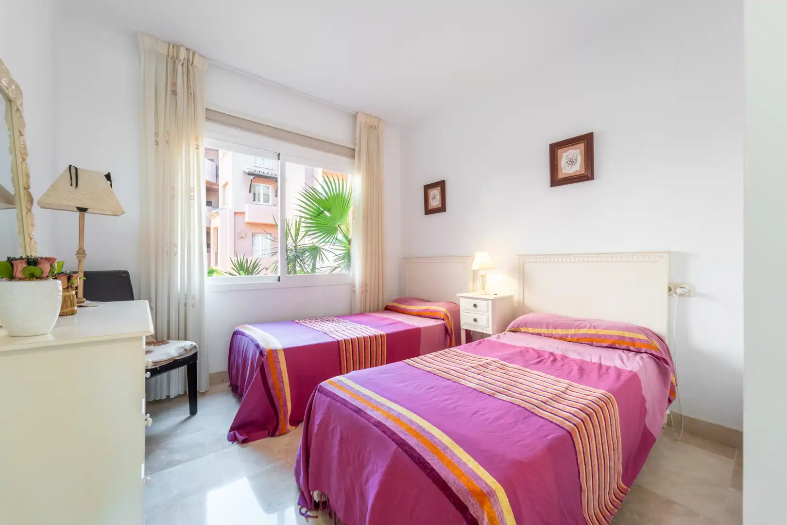 Habitación de Apartamento en venta en Milla de Oro