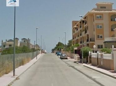 Adossat amb piscina en venda a Urbanizacion PAU 26