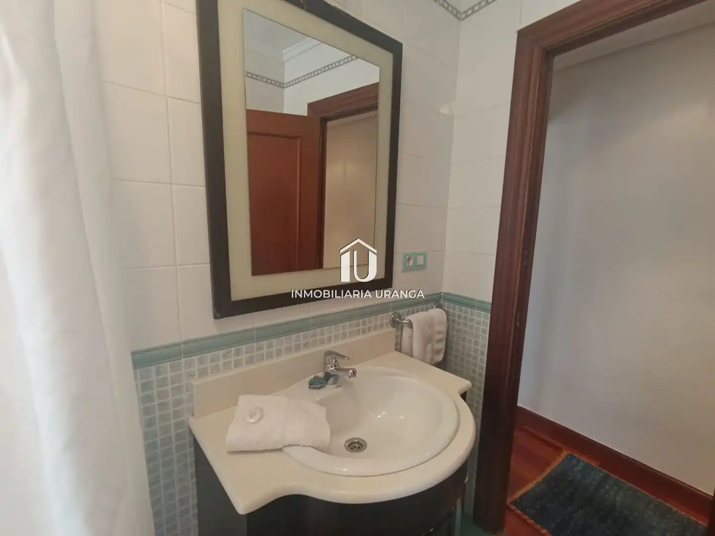Baño de Piso en venta en Laredo con Calefacción