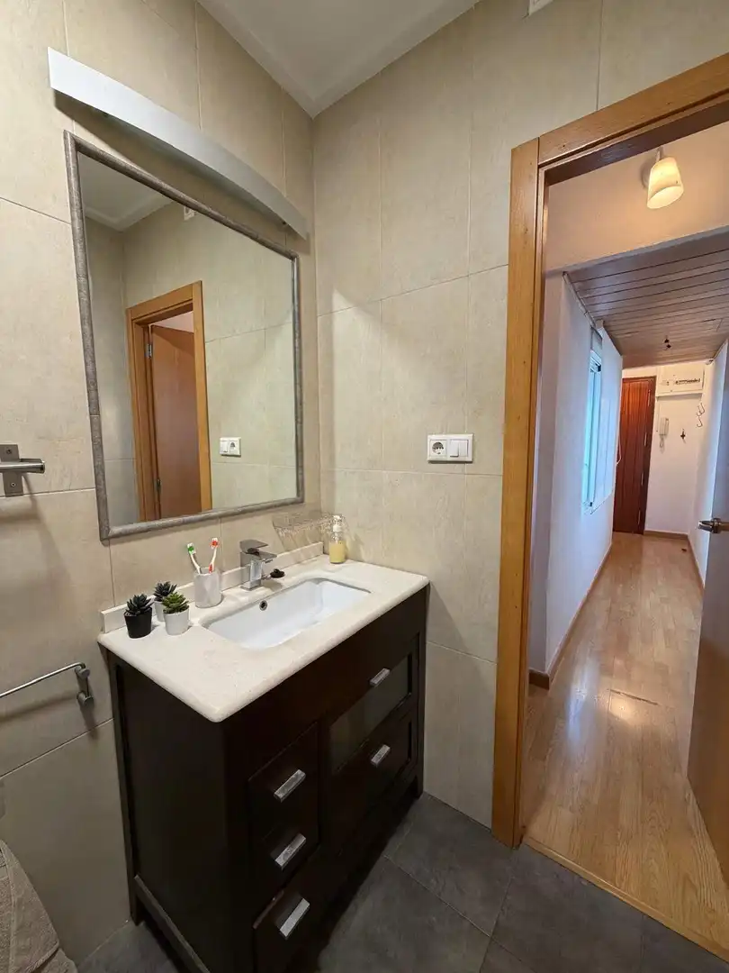 Badezimmer von Wohnung zur Miete in Elche / Elx mit Klimaanlage, Terrasse und Möbliert