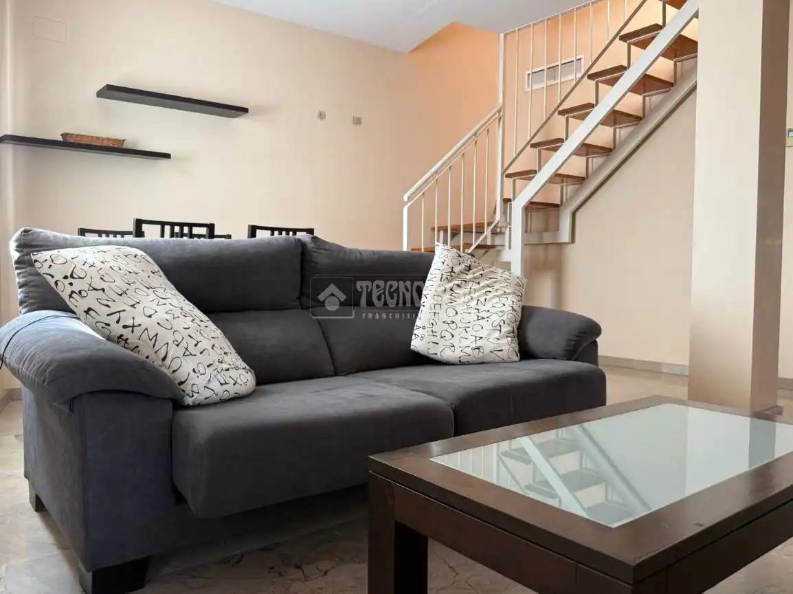 Sala de estar de Ático en venta en La Algaba con Aire acondicionado y Terraza