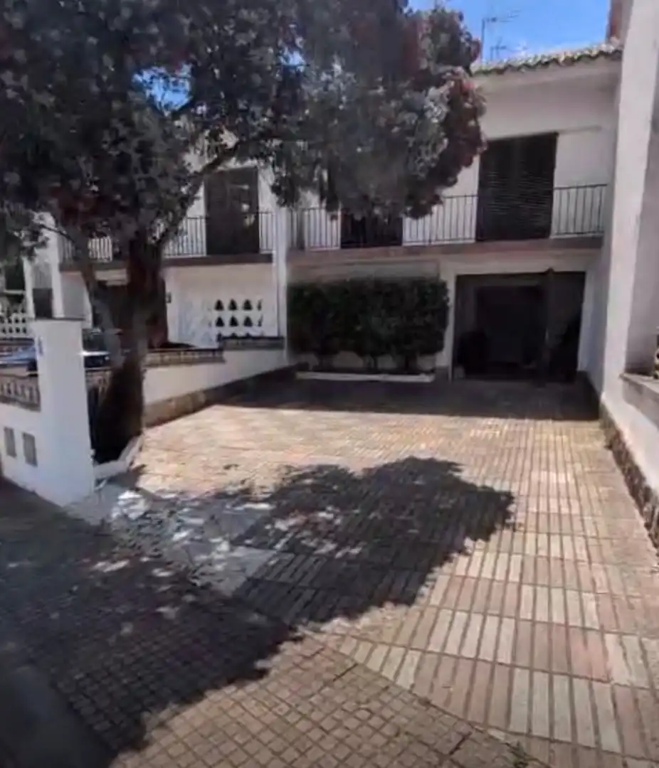 Parkplatz von Erdgeschoss zum Verkauf in Palamós mit Klimaanlage, Privatgarten und Terrasse