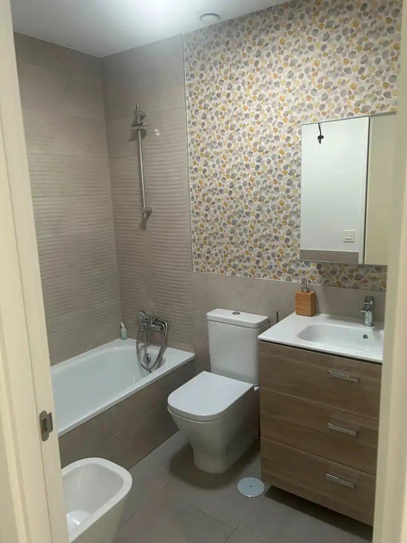 Baño de Casa adosada en venta en Bormujos con Aire acondicionado, Jardín privado y Terraza