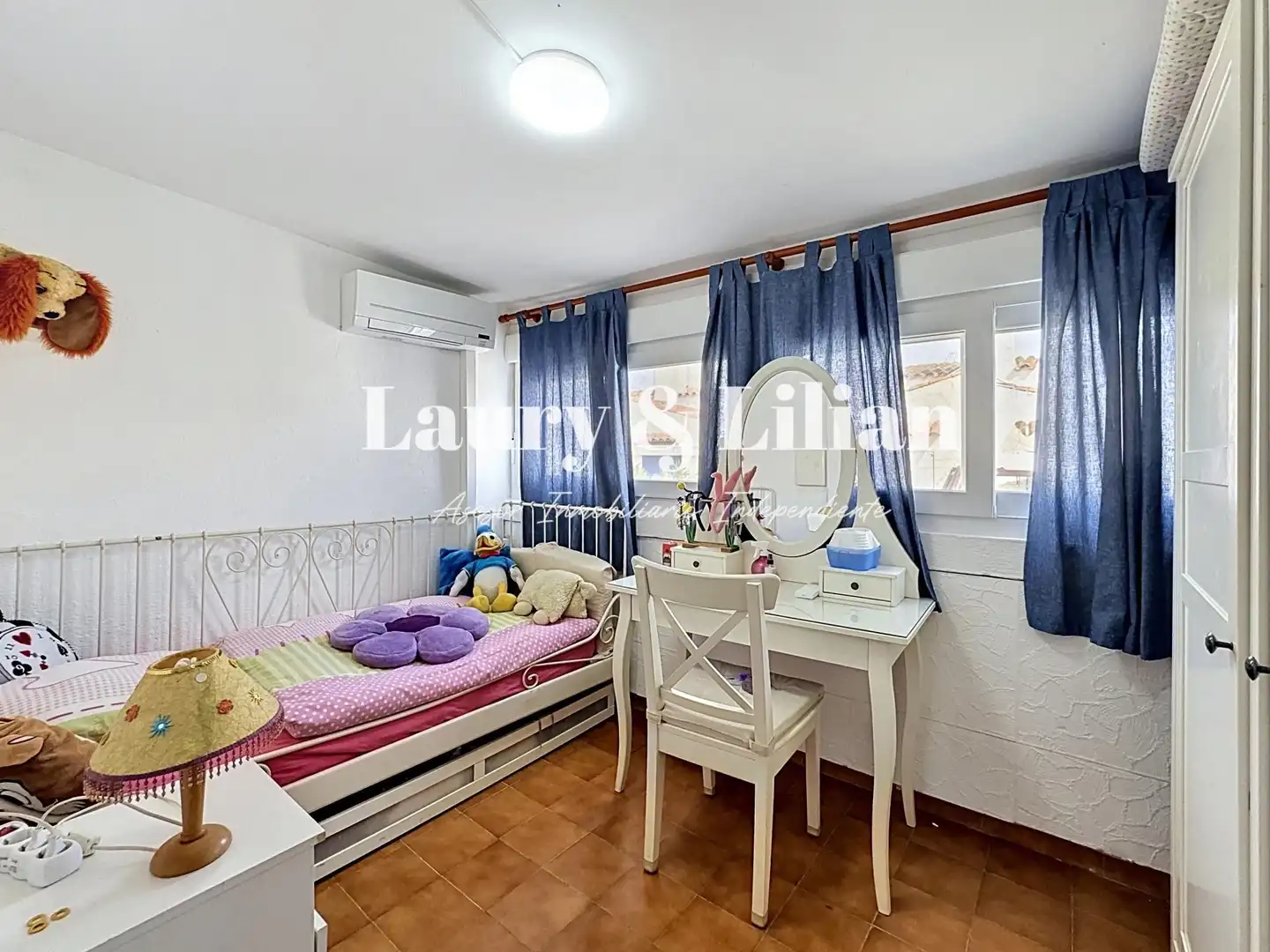 Schlafzimmer von Einfamilien-Reihenhaus zum Verkauf in Empuriabrava mit Heizung