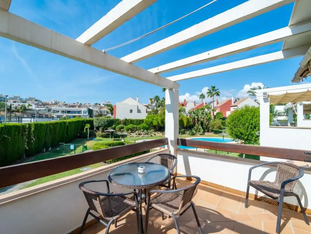 Semi-detached house with terrace for sale in Urbanizacion Arroyo Las Cañas