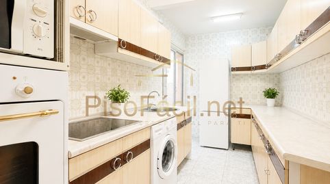 Foto 2 de Piso en venta en Calle Segovia, Villayuventus - Renfe, Parla