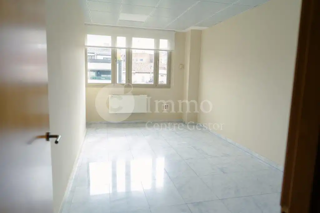 Büro zur Miete in Lleida mit Klimaanlage und Heizung