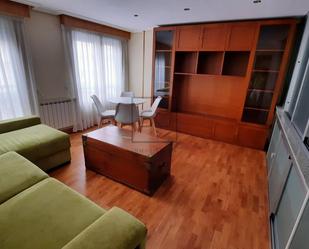 Sala d'estar de Apartament de lloguer en Narón amb Calefacció