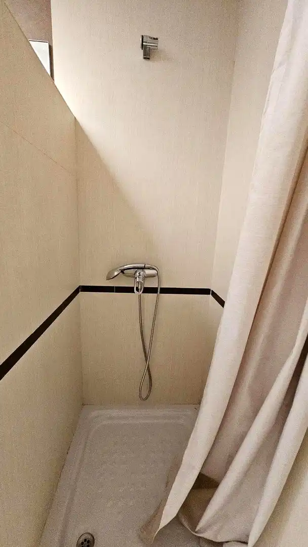 Baño de Piso de alquiler en Las Palmas de Gran Canaria con Aire acondicionado, Parquet y Terraza